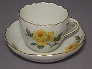 Meissen Mokkatasse / Espressotasse mit Untertasse