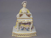 Meissen Figur Allegorie der fünf Sinne: das Gehör Meissen Figur Allegorie der fünf Sinne: das Gehör
