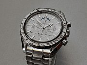 <B>Omega</B><BR> Speedmaster Broad Arrow mit Mondphase