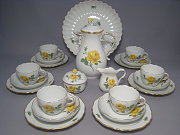 Meissen Kaffeeservice für 6 Personen mit Kuchenschale gelbe Rose Meissen Kaffeeservice für 6 Personen mit Kuchenschale gelbe Rose