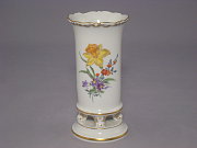 Meissen Vase auf Füßchen Meissen Vase auf Füßchen