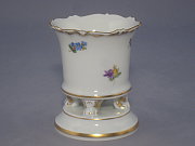 Meissen Vase auf Füßchen Meissen Vase auf Füßchen