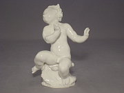 KPM Figur auf Welle reitender Putto KPM Figur auf Welle reitender Putto